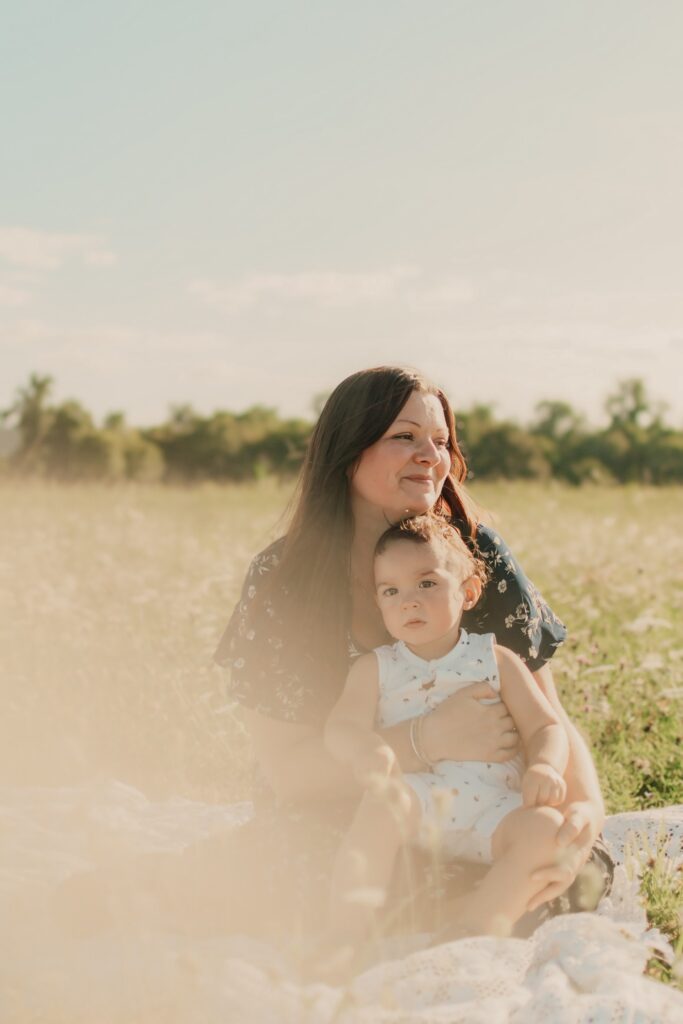 Portrait de Marine Delforge, photographe à Pau, et son bébé. Photographe Pau et Béarn (64-Pyrénées Atlantiques)